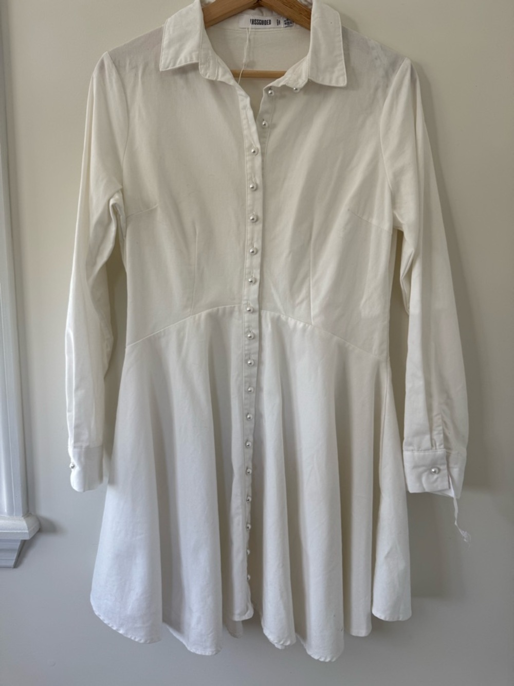 NWOT Missguided White Button-Front Long Sleeve Skater Shirt Dress - Picture 2 of 13